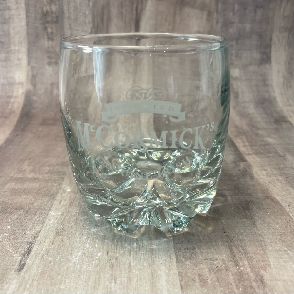 Imported MCCORMICK GENUINE IRISH Whiskey Celtic Knot Logo On Rocks Glass EUC